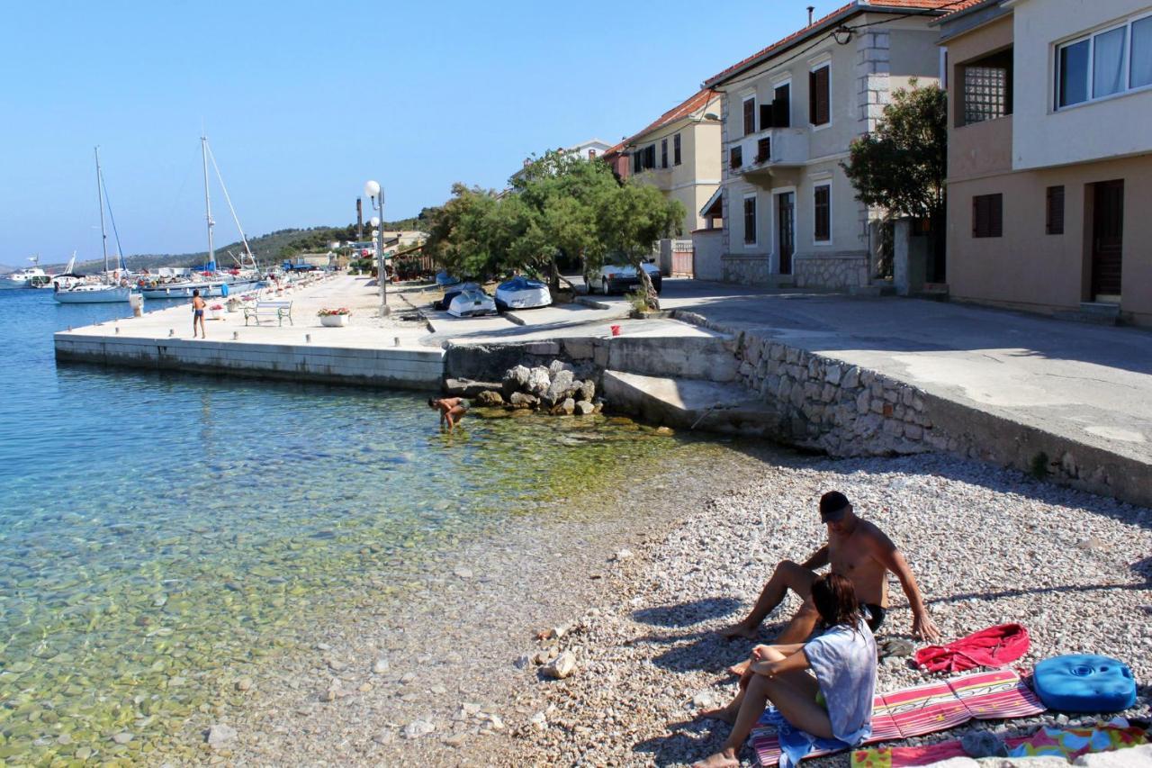 Apartments With A Parking Space Sali, Dugi Otok - 8136 Exteriér fotografie